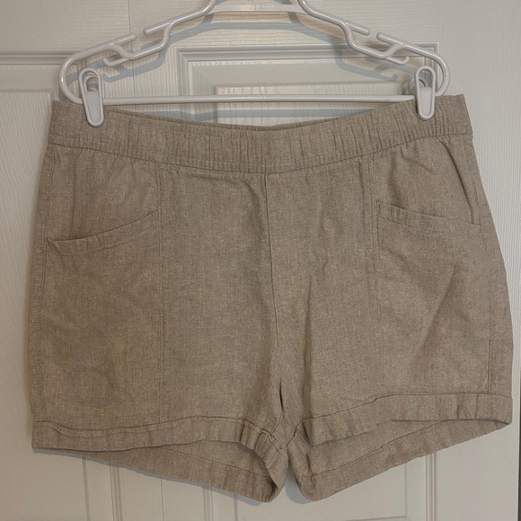 Old Navy Tan Women's Bermudas - Picture 1 of 5
